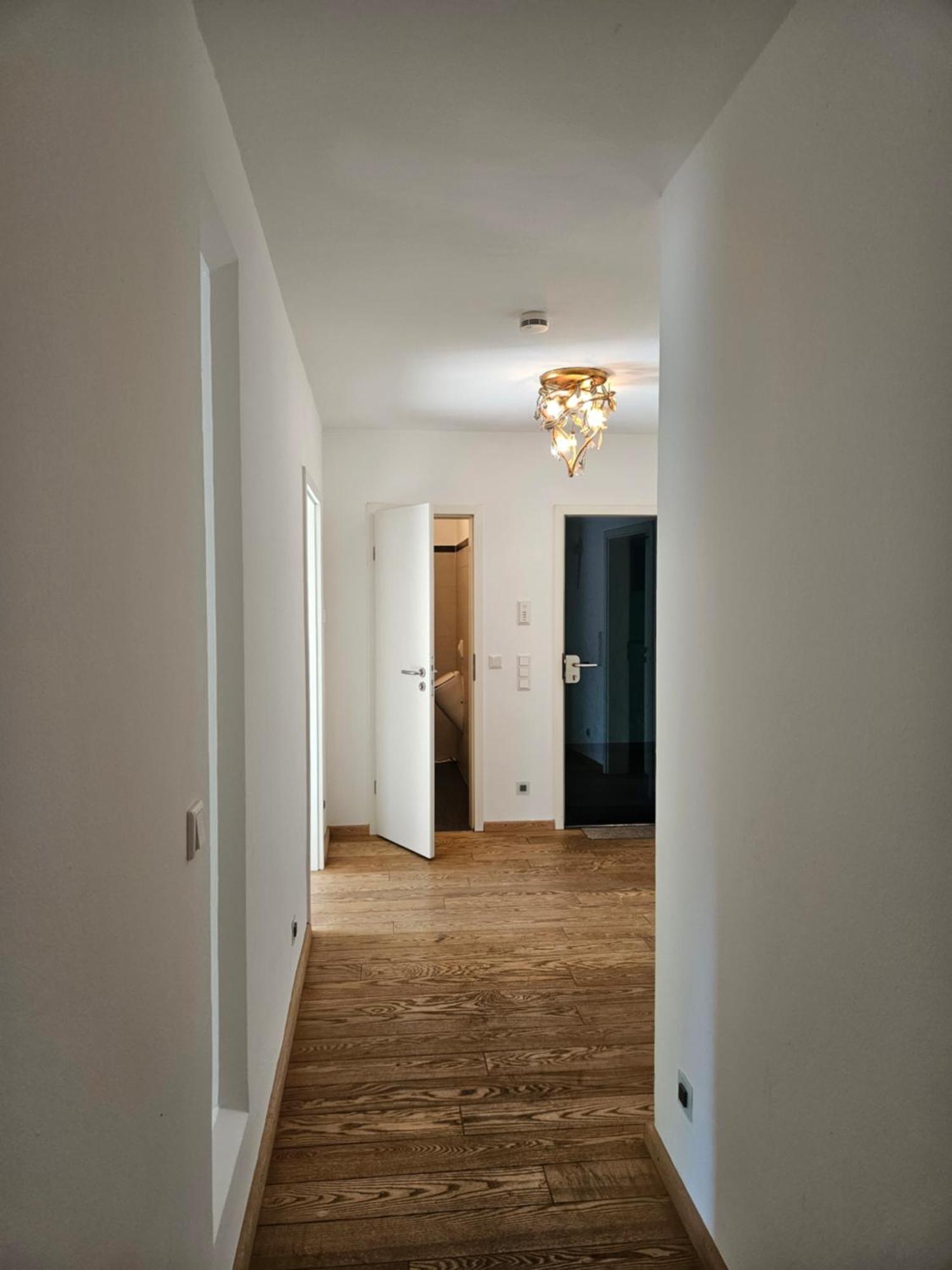 Moai - Exklusiver Rueckzugsort Fuer Geschaeftsreisen - Kostenloser Parkplatz, Wlan, Waschtrockner, Smart Tv, Qbo Essential, Ergonomischer Schreibtisch *