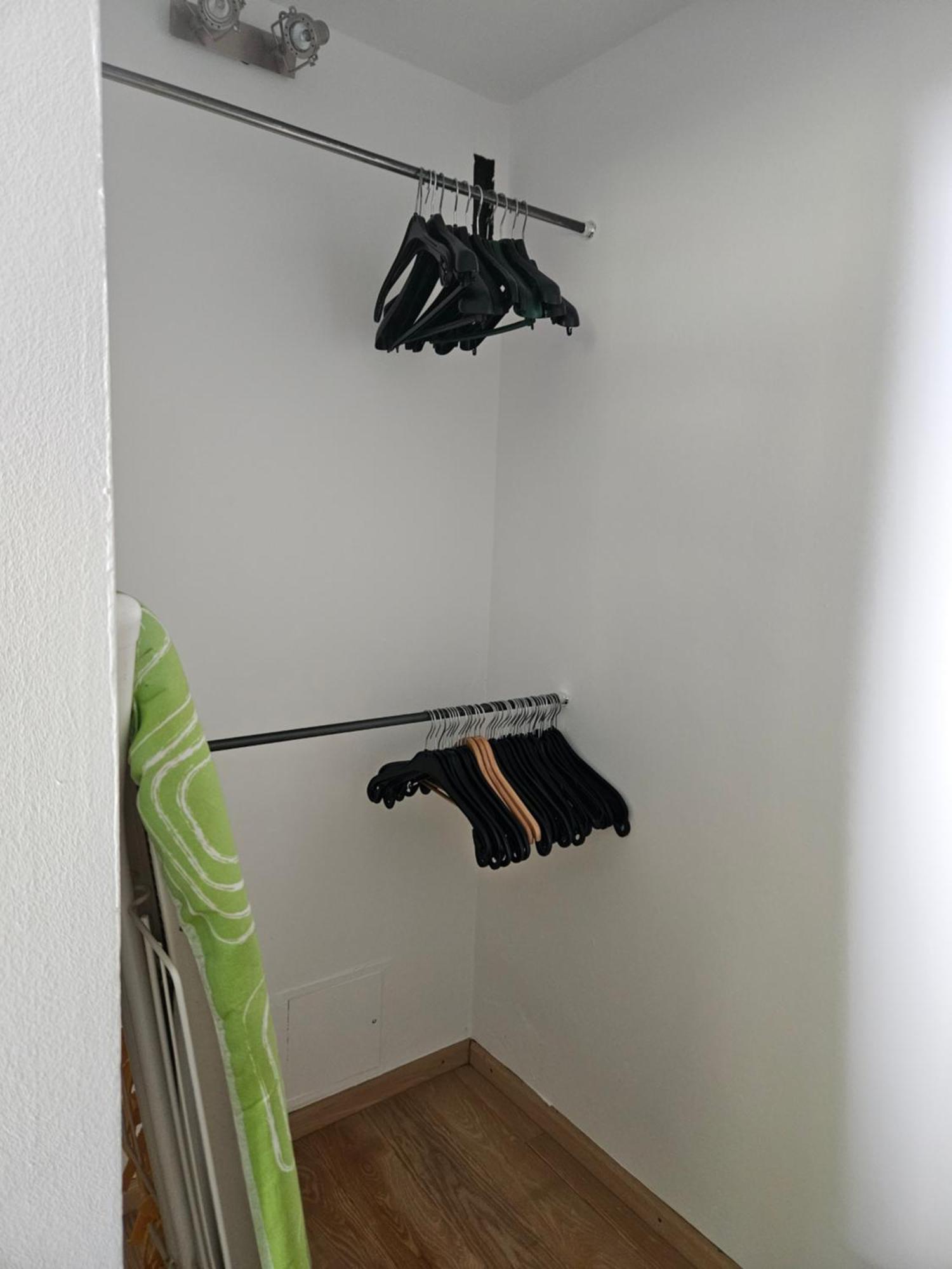 Moai - Exklusiver Rueckzugsort Fuer Geschaeftsreisen - Kostenloser Parkplatz, Wlan, Waschtrockner, Smart Tv, Qbo Essential, Ergonomischer Schreibtisch *